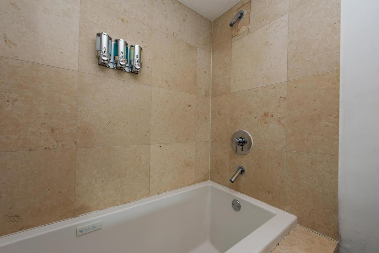 Business Lux Icon Tower Apartamento