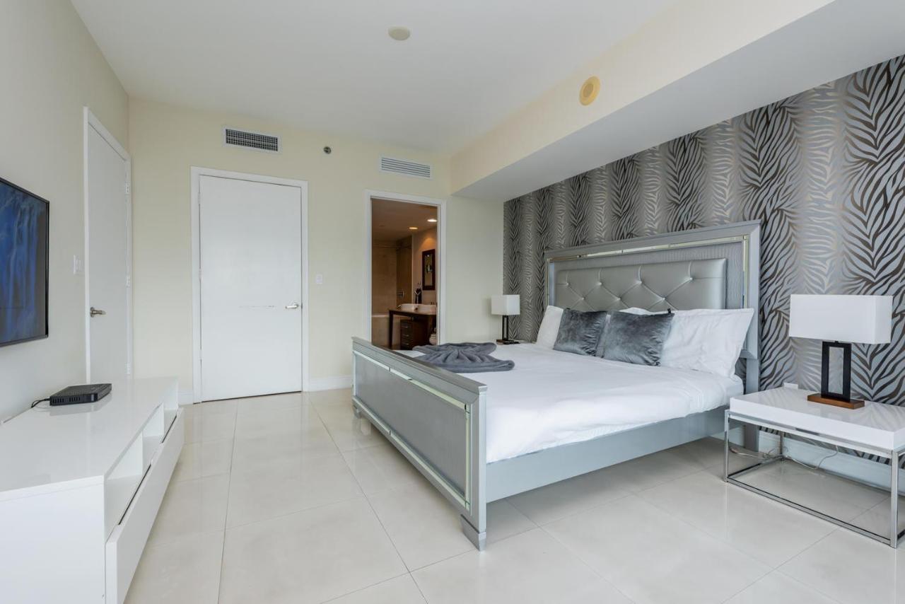 Business Lux Icon Tower Apartamento *